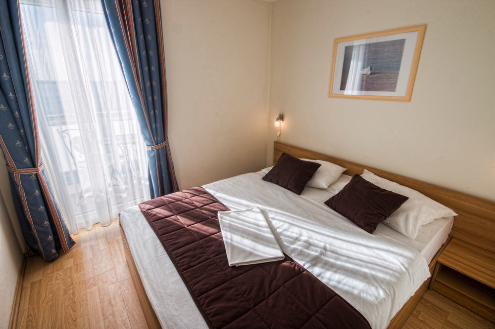 Aparthotel Castrum Novum Novigrad Istria Exterior foto