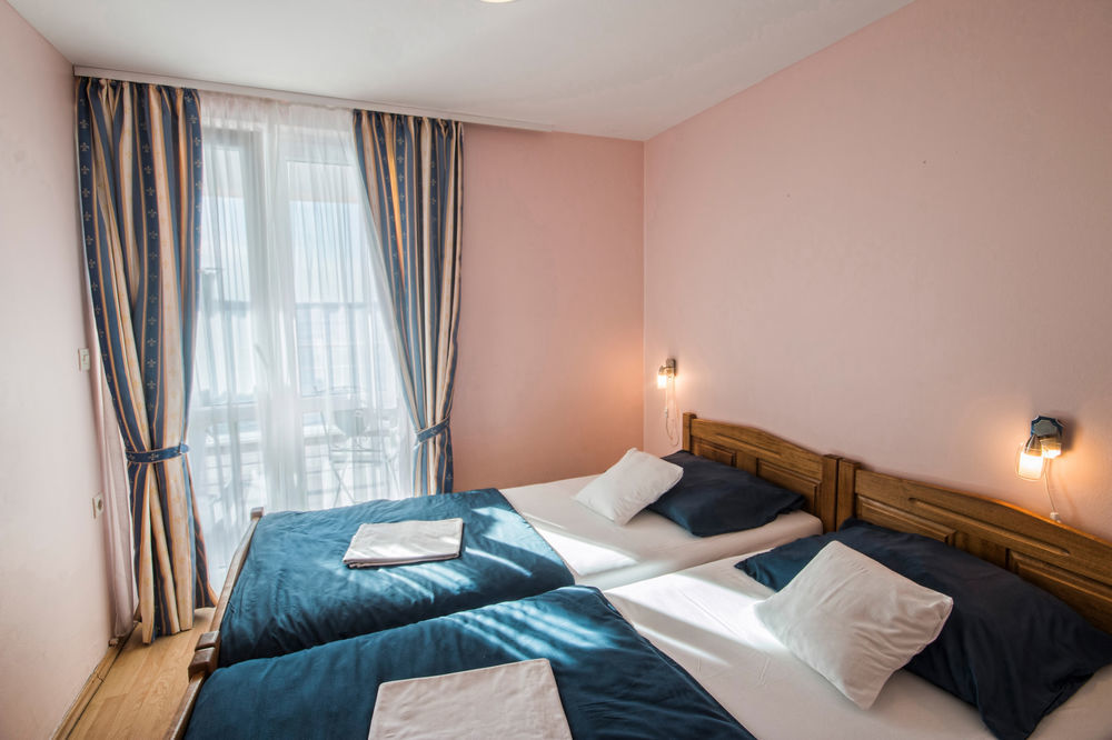 Aparthotel Castrum Novum Novigrad Istria Exterior foto