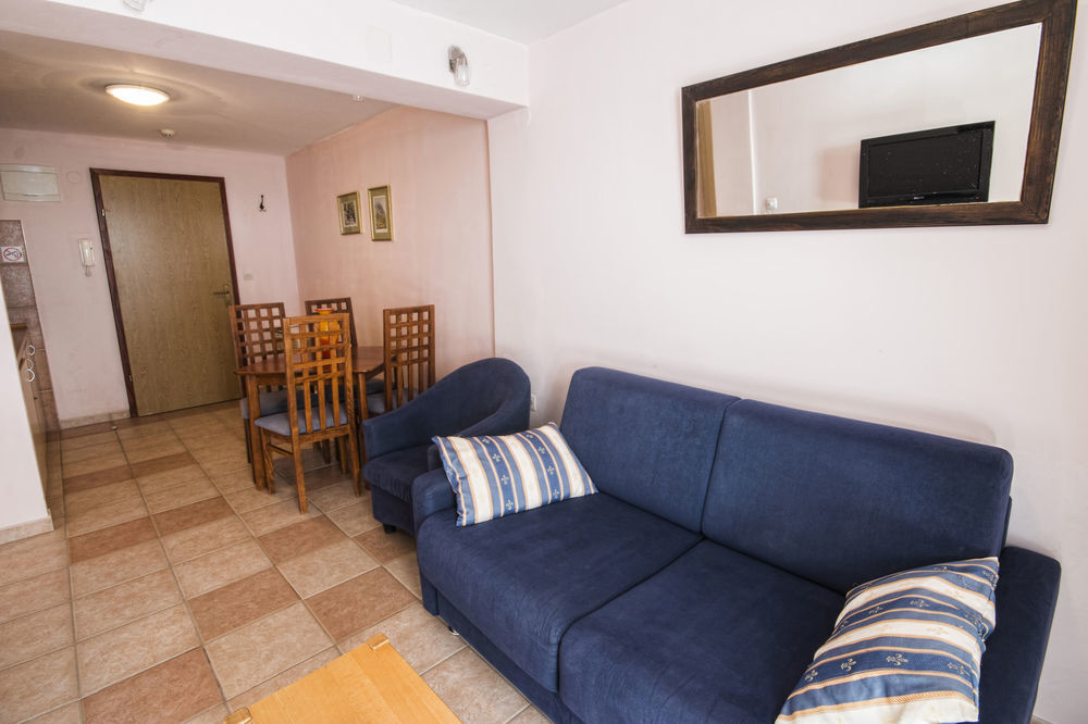 Aparthotel Castrum Novum Novigrad Istria Exterior foto
